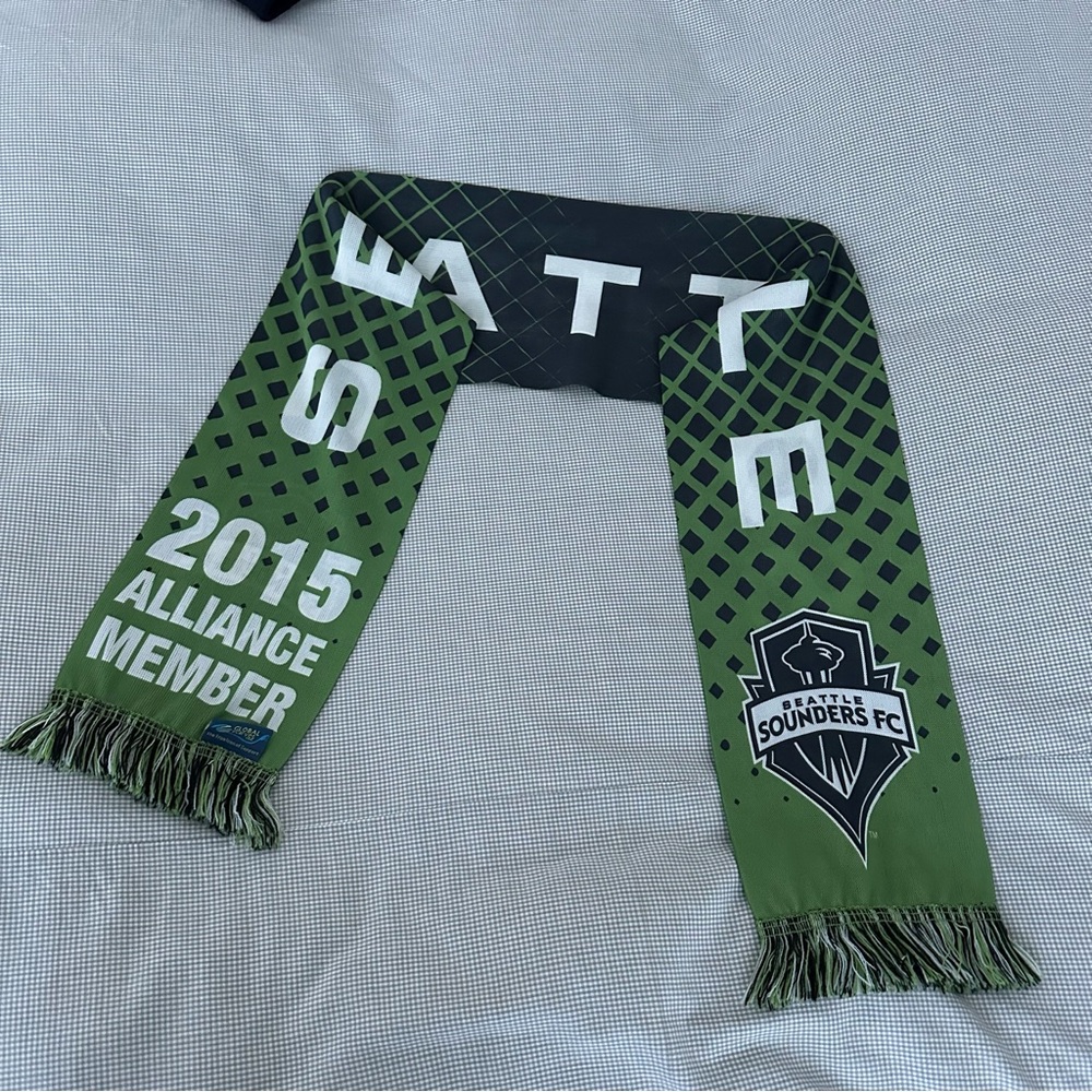 MLS Sale! Five Seattle Sounders FC Soccer Season Tix Holder Scarves! - Picture 3 of 16